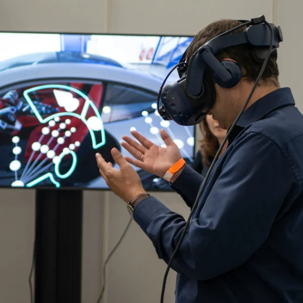 Product exploration in virtual reality