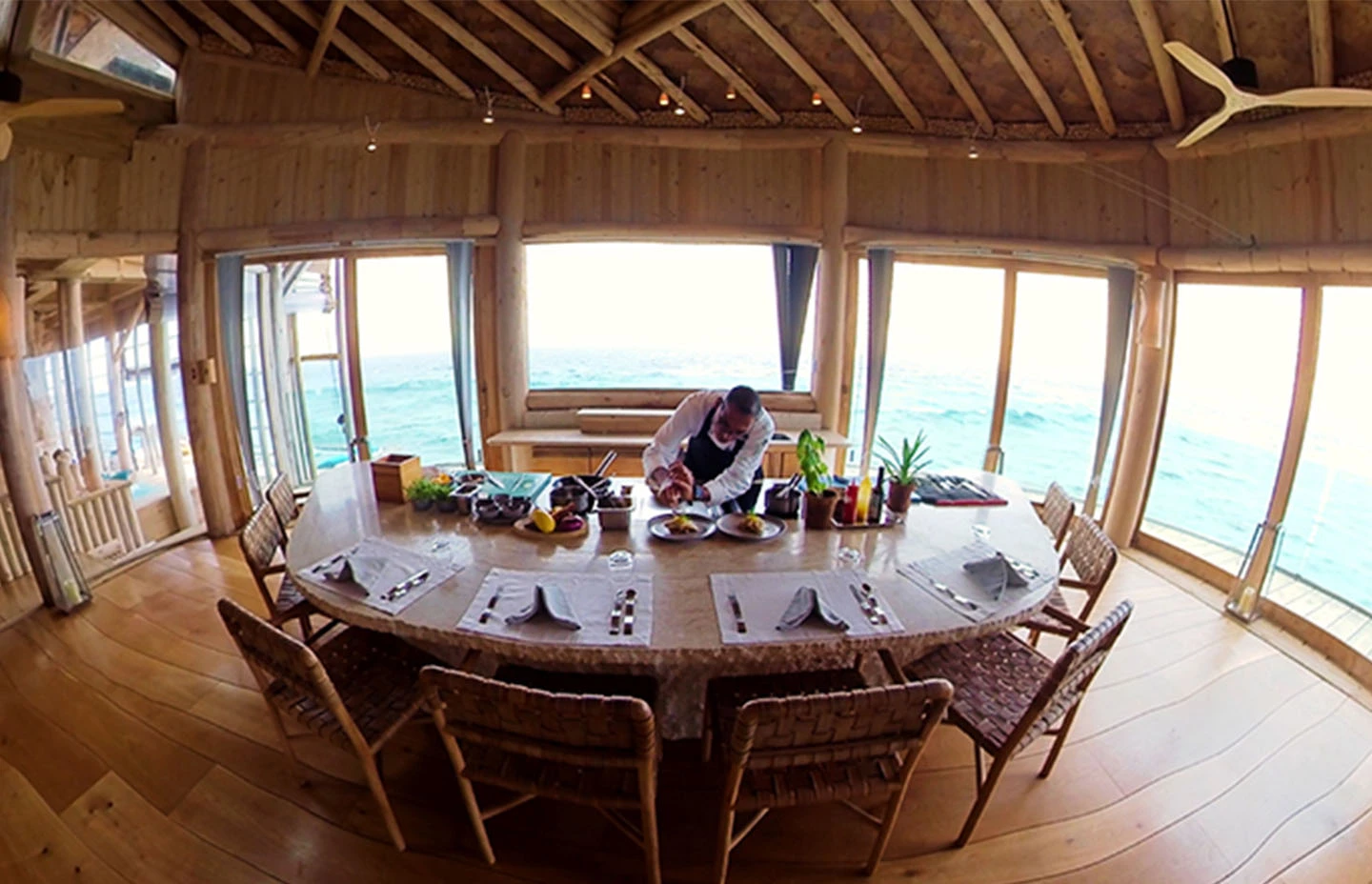 360° video of chef preparing food